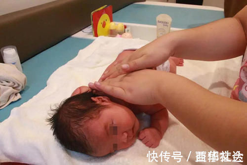 书店|宝宝三岁前,“婴儿抚触”有多重要?研究表明:娃偏激的概率更低