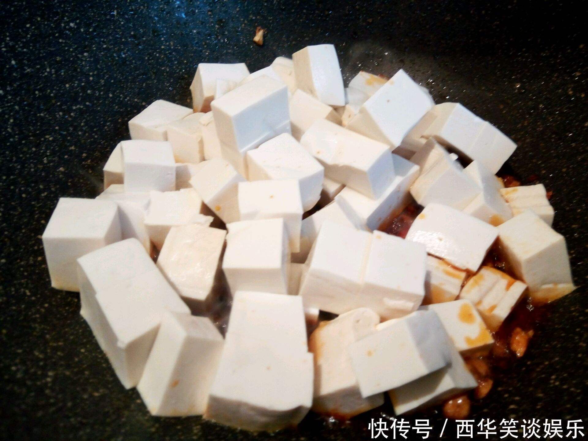 豆腐|做麻婆豆腐时,多加“这一步”,豆腐不容易散,味道鲜嫩更可口