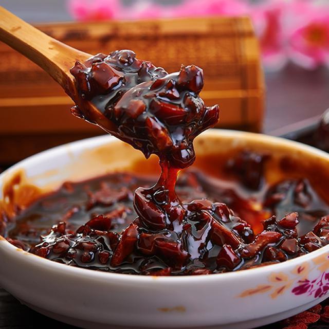 食物|女人不想老,想皮肤白净有弹性,就常吃这几种不起眼的食物