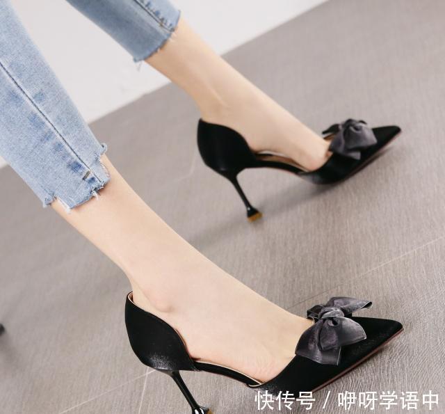色狼 当下主流一种女鞋叫“细高跟”,时尚不累脚,适合各种场合