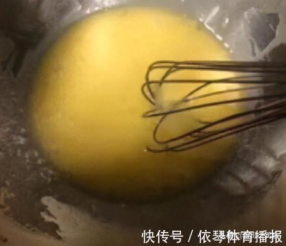 马苏里拉|烘焙,香蕉芝士饼的做法,制作简单,馅中加入了芝士,热的超好吃