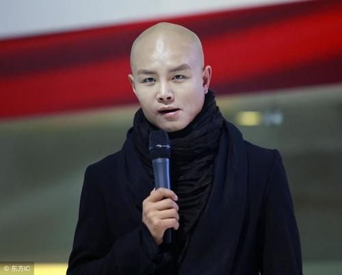 从《黄金导师》到《街头老鼠》 乐嘉是如何砸出一手好牌的
?