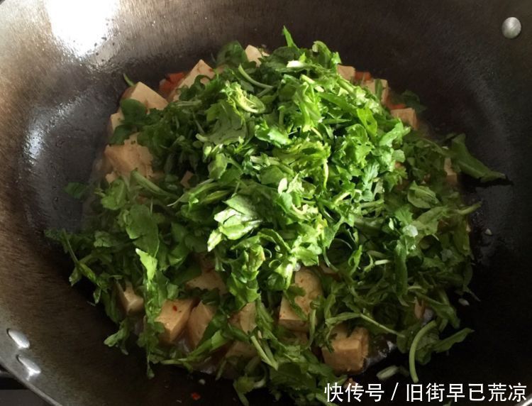 遇见此菜别放过,相当于3个鸡蛋,改善视力,肝越来越健康