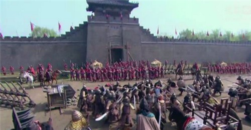 累死|中国最大的烂尾工程,为建造它活活累死3000人,现在却成名胜古迹