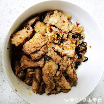 好妈妈|豆豉辣椒蒸五花肉这么做，健康还营养，好妈妈要收藏