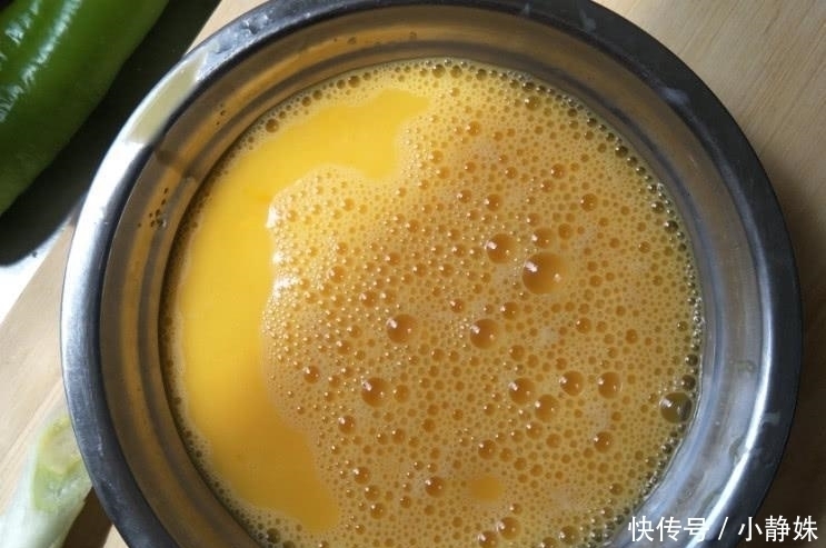 到底|西红柿炒鸡蛋,到底先炒谁,三十年的老厨师告诉你正确做法