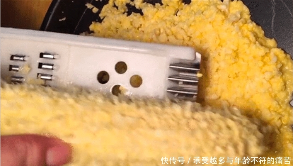 晚春手竿钓草鱼，用这些味道“清爽”的饵料，气温越高效果越好