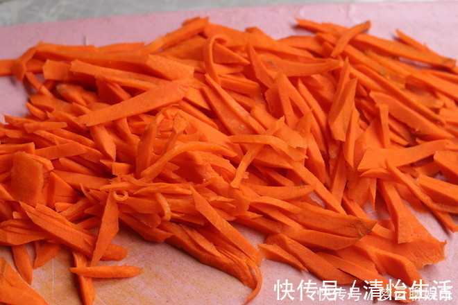 清肠排毒|鸡蛋和它是绝配，隔三差五吃一次，孩子更聪明，女人常吃气色好