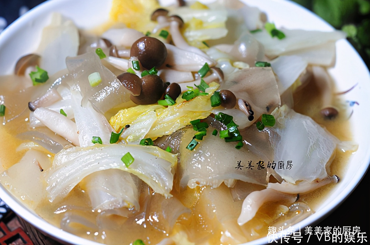 天气寒冷,我最近爱上了此物,平民价格高享受,一碗下肚浑身暖