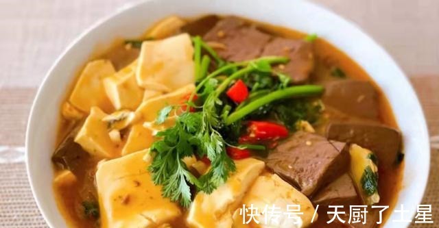 大冷天，宁可少吃牛羊肉，也别错过吃它，热热乎乎端上桌，太解馋！
