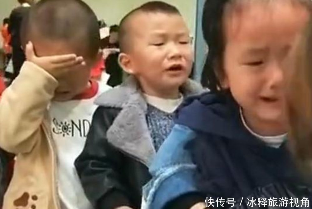 小恶魔|奶奶带宝宝抽血化验,萌娃举动让大人笑翻,命运要掌握在自己手中