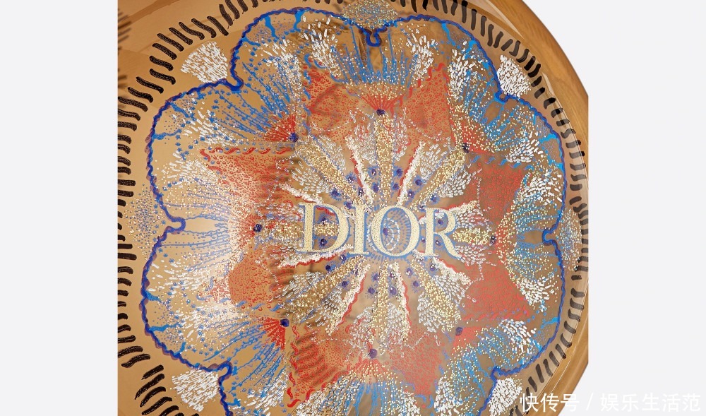 Dior|Dior灯泡的蜕变之路——从46元到4600元