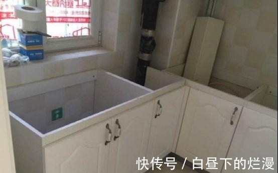 安装|安装橱柜时,这个“小东西”你别漏装,让你橱柜更牢固