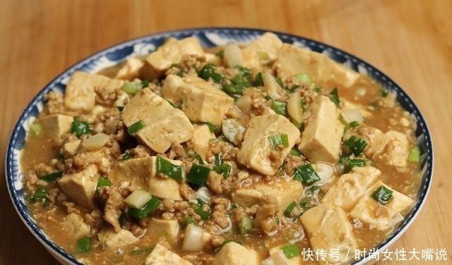 肉末豆腐|吃一斤它等于喝8盒牛奶，2斤核桃，2块钱一块，吃一星期都不腻