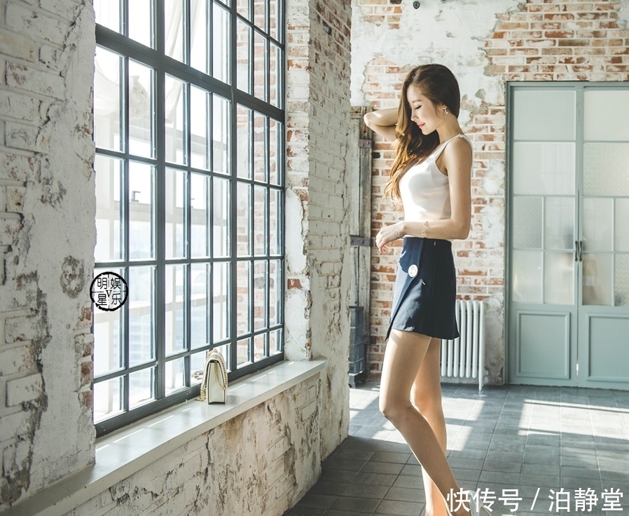 写真|美女模特写真:别致短裙,更有魅力