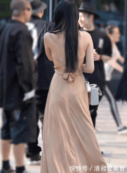 穿搭|棕色挂脖连衣裙,大方优雅,尽显仙女气质,轻松打造1米8大长腿