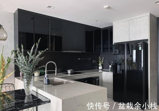 玻璃|76㎡小户型婚前买的，结婚后压力大就过来独居2天，朋友都很羡慕