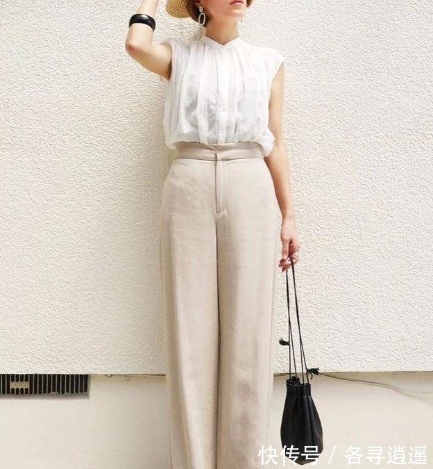 女人味 春季穿衣气质很重要,瞧这位44岁妈妈的穿搭,不显身材也有女人味