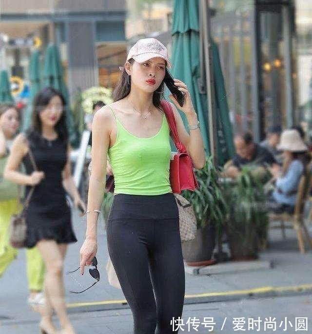 瑜伽裤 潮流有新意的瑜伽裤装扮让气质满满呈现,不用多花心思,傲娇迷人!