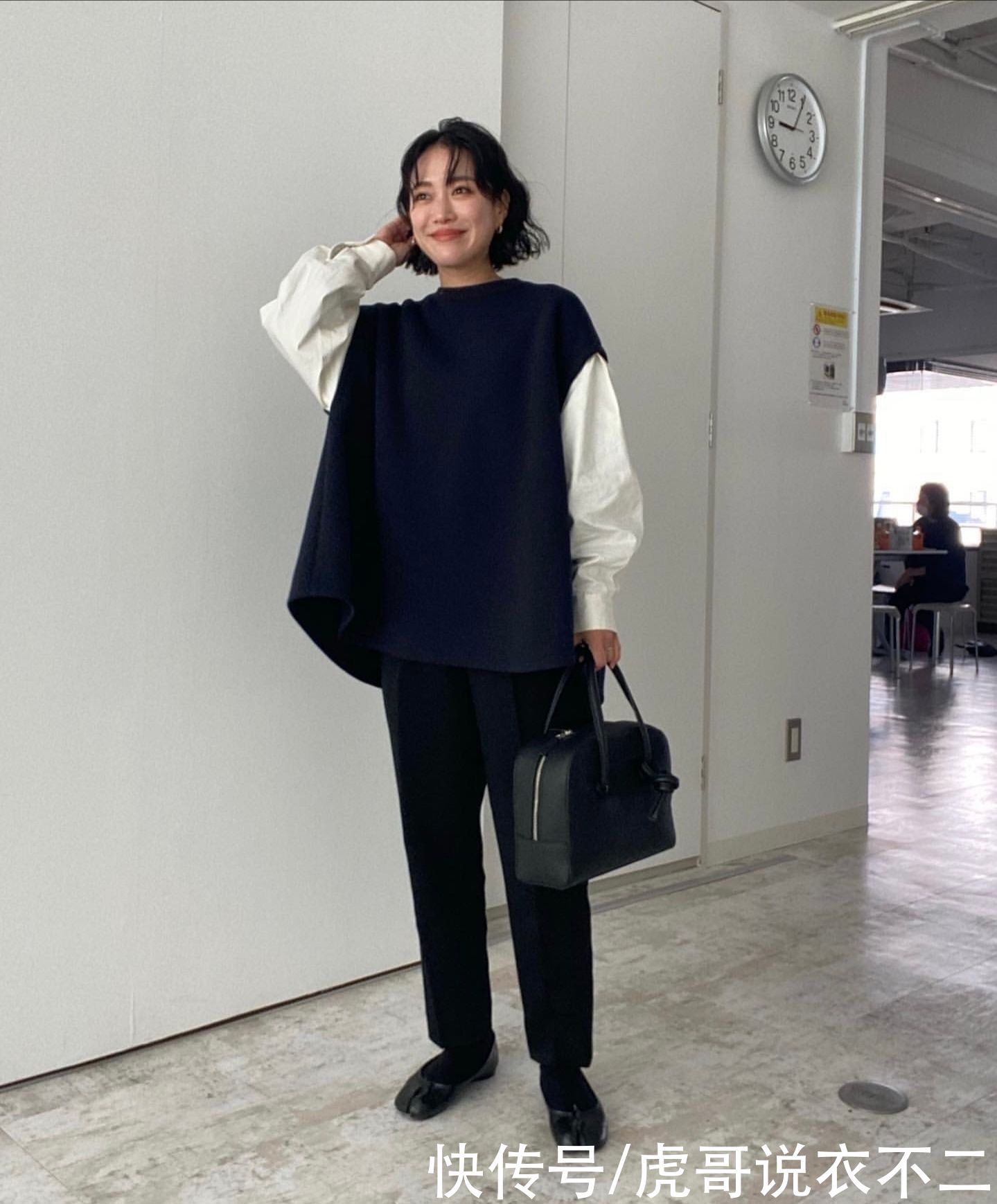 40岁女人要“避免油腻”，基础色穿搭更清爽，简约大气还高级