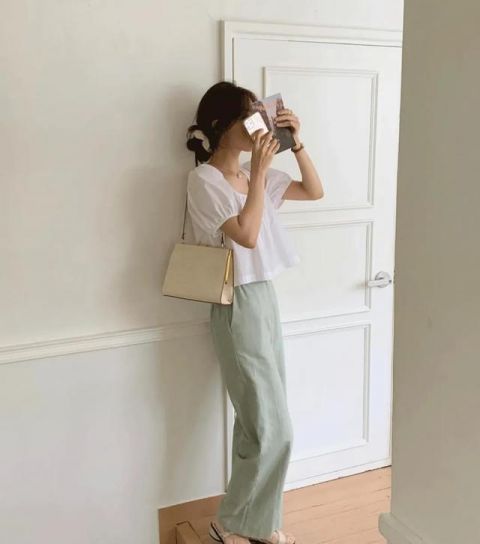 别再背烂大街的包了,今夏巨火的包包长这样