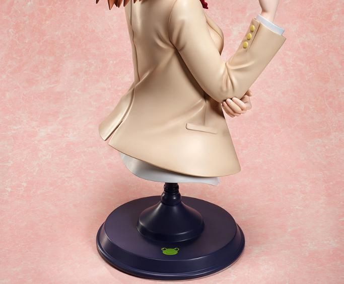 制作者|炮姐的11等身手办,衣服褶皱都清晰可见,只是价格过分了