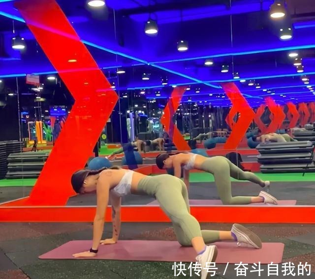 训练|4招臀腿训练,深蹲变化式瘦出大腿缝!瘦掉大腿肥肉!