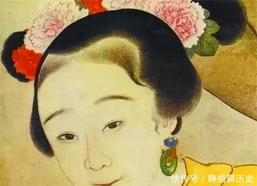 少女|考古队发现9岁少女墓,上面写了4字,专家看后大惊:此女大有来头