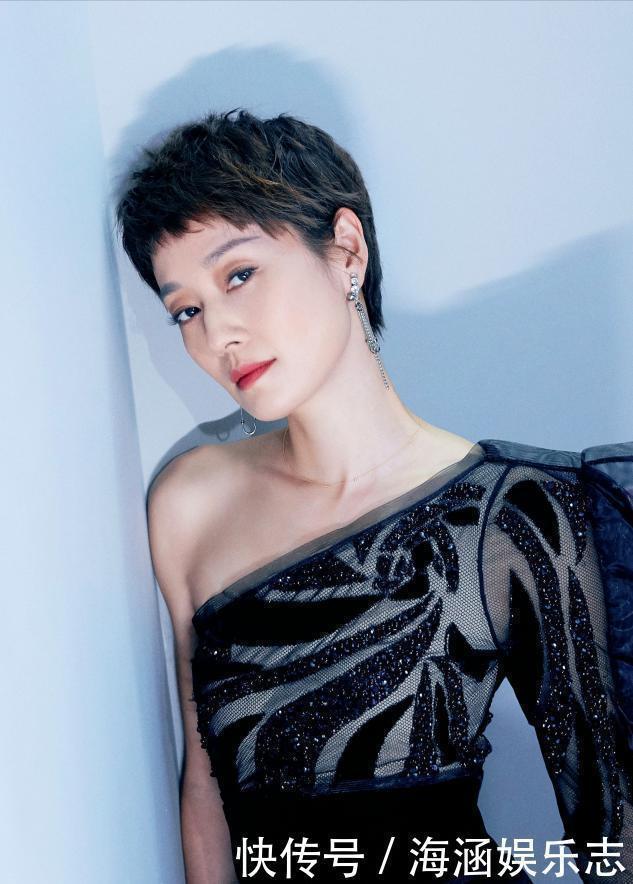 蓬松感|女人过了50岁,有白发的建议剪这5种“发型”,时髦还减龄