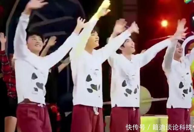 肖战|肖战两年前上《王牌对王牌》,乡土味十足,又唱又跳惨成背景板