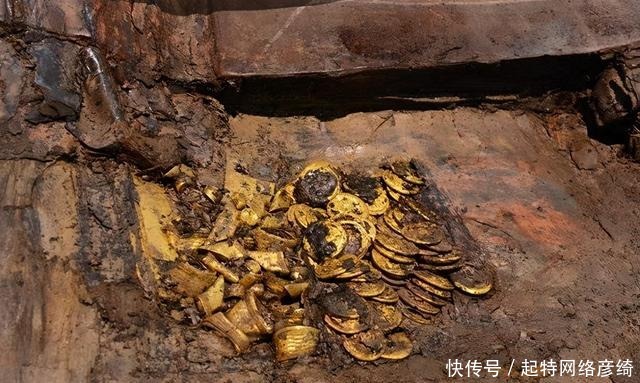 按照汉朝的赙赠制度,刘贺墓中铜钱还在,可是大量的丝绸去了哪里