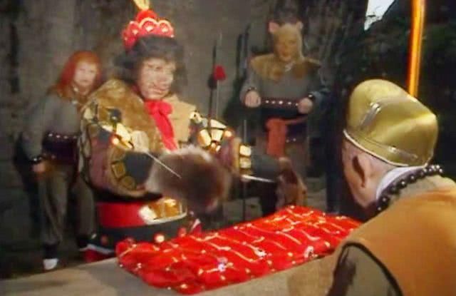 南海观音菩萨|观音身边为啥有无数惹是生非的妖精你看她真身是什么