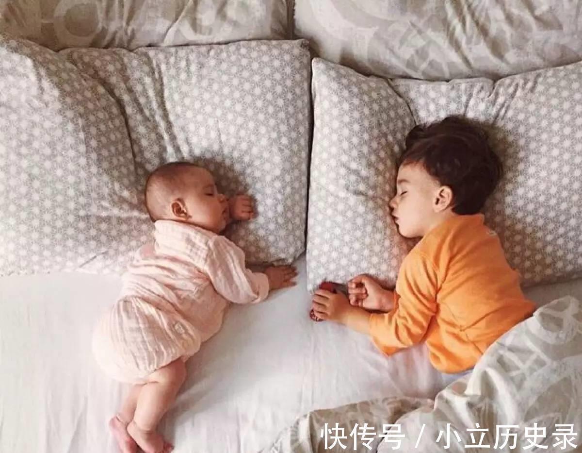 动作|不满一周岁的婴幼儿,家长别让他们做这些动作,脊柱发育会受影响