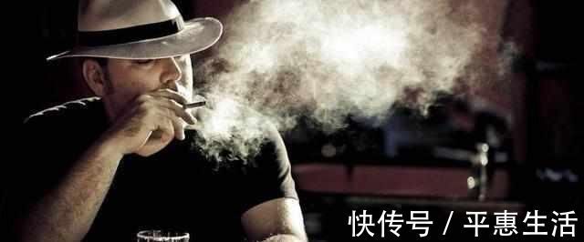 血管|50岁后,有四个习惯的人最易发生脑梗,三个信号能抓住一个就很好