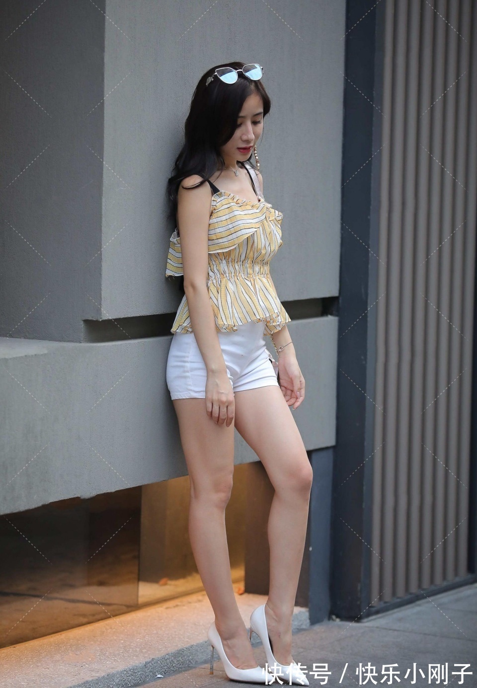 空气感|潮汕开奥迪的美女,扛大旗也是这么有气质,如果能榜上她就太好了