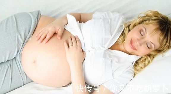 孕期|孕期，孕妇睡前坚持做几件事，小宝贝出生后身体健康，会感激你