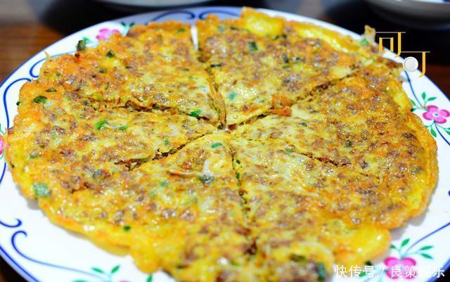 周末的晚餐4个菜都是硬菜,还配上水果饮料,你看吃得如何