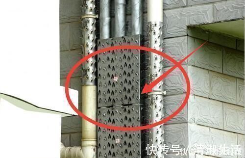 防盗网|头一次见有钱人家阳台不装防盗网,这样装太聪明了,小偷都怕哭了