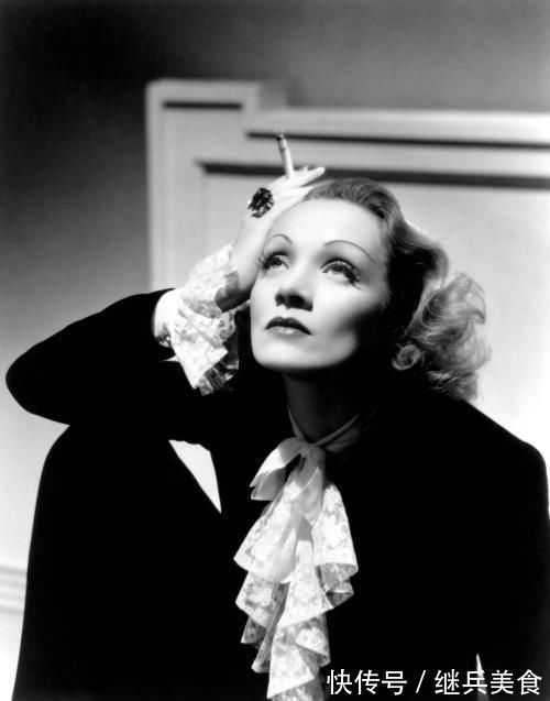 牛皮 伊丽莎白女王的挚爱RV高跟鞋,百年历史的鞋子超美新品来袭