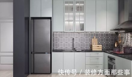 隔断|125平简约风三居室,厨房和小客厅中间以一个简单的小餐厅隔断