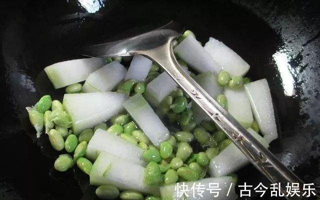 更年期|适合女人吃的“天然雌激素”,坚持吃,瘦身效果显,抗衰老还不贵