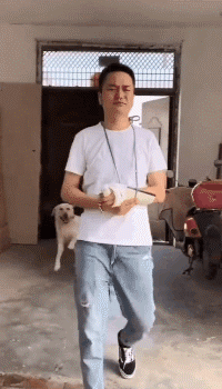 |搞笑GIF:冬天静电有多可怕