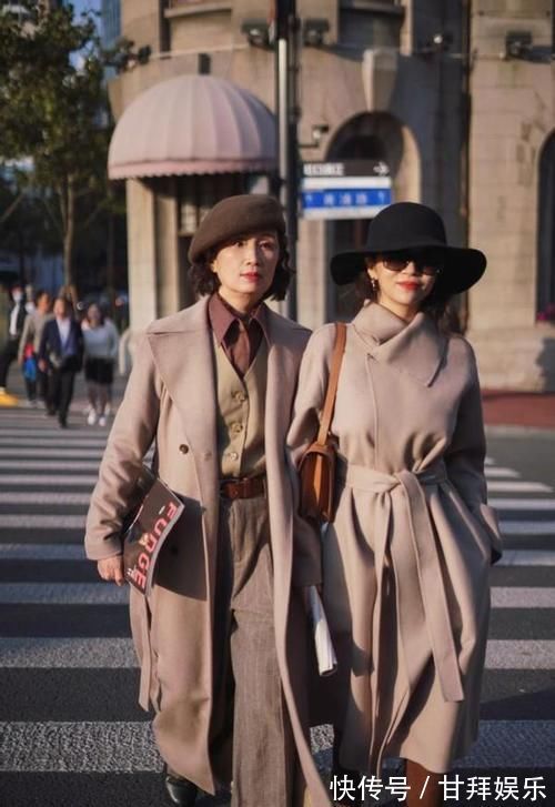 色系|女人过了40岁,少穿黑白灰!多穿这个“年轻色”,时髦显白超气质