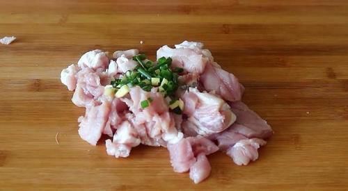 冬瓜|猪肉别再做老一套了，大厨教你，不炒不红烧，我家一周吃6次