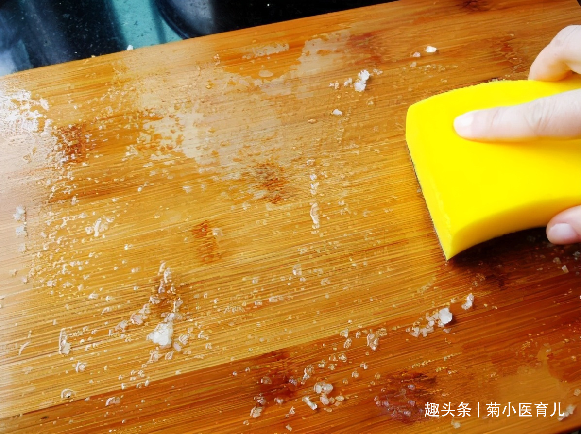 小白点|因大人做饭不讲究,1岁男童体内查出多种寄生虫,很多家庭中招