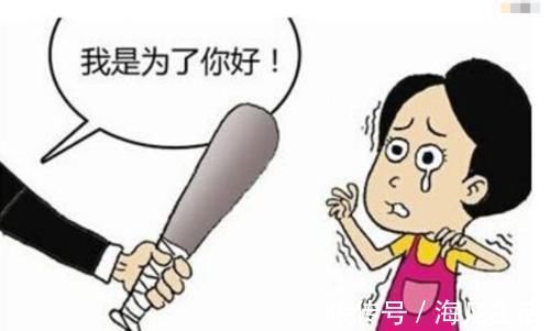 汉堡包|小男孩英语没考好,父亲惩罚儿子待在外边,看妹妹在屋里吃汉堡