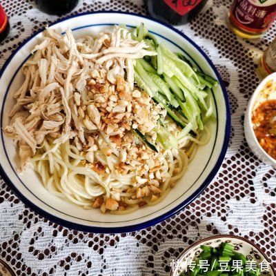 隔壁|鸡丝凉面这样做，隔壁小孩都馋哭了