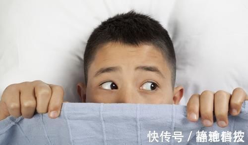 不良习惯|宝妈有话说,5岁男孩“癖好”太特殊,喜欢摸妈妈这个地方,爸爸看不下去