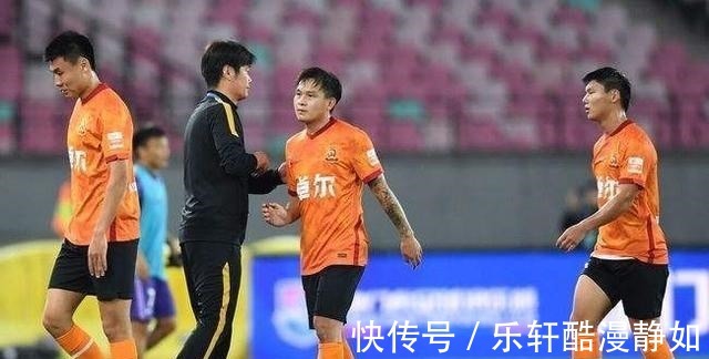 中國足球|僅上任一天，李霄鵬遭爆料，曾率女足創(chuàng)三大恥辱紀(jì)錄，逼隊員喝酒