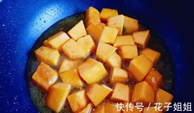 好吃|看似制作简单的清炒南瓜，想要做得美味好吃，还得和我学上几招！